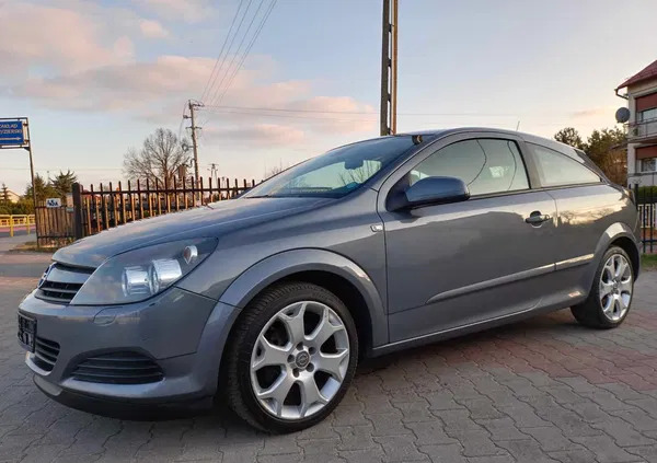 wielkopolskie Opel Astra cena 9900 przebieg: 220000, rok produkcji 2005 z Konin